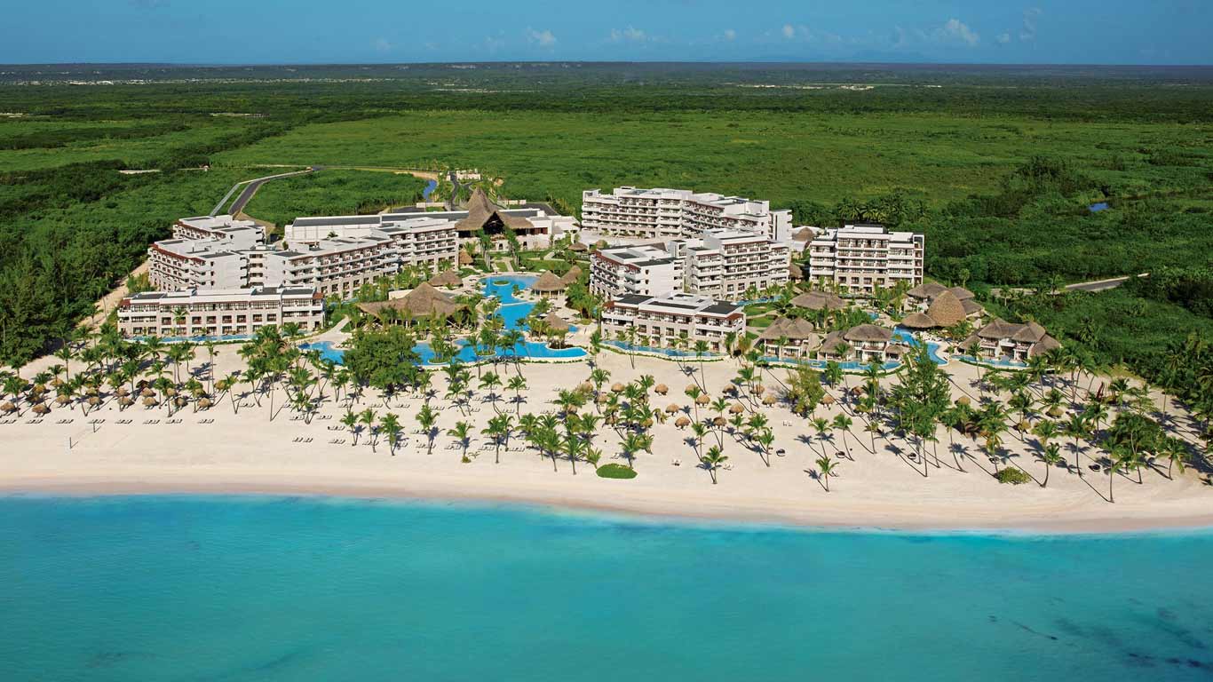 Secrets Cap Cana adults-only all-inclusive resort in Cap Cana with luxury suites, swim-out pools, and exclusive marina location.